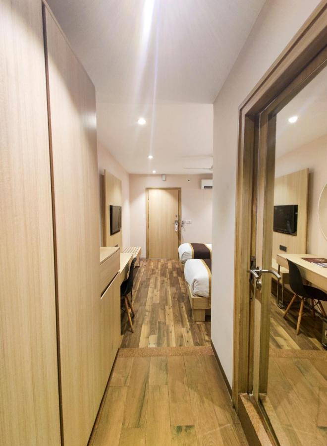 Hotel Sadbhav Villa Surat Zewnętrze zdjęcie