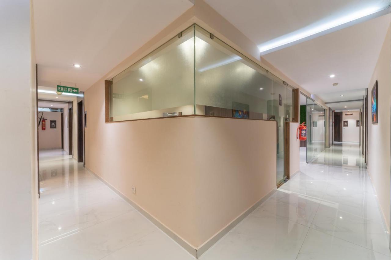 Hotel Sadbhav Villa Surat Zewnętrze zdjęcie