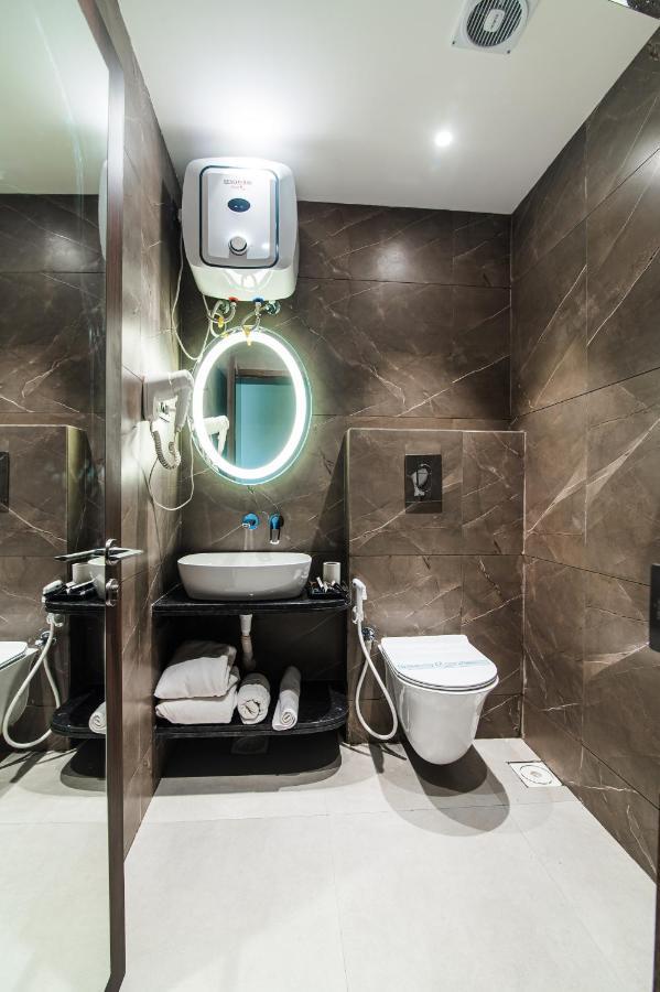 Hotel Sadbhav Villa Surat Zewnętrze zdjęcie
