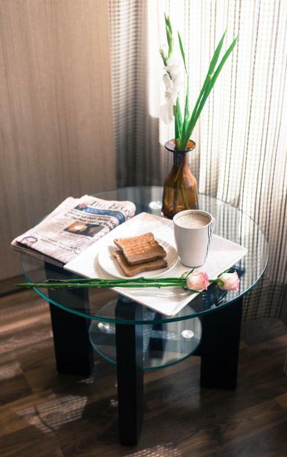 Hotel Sadbhav Villa Surat Zewnętrze zdjęcie